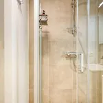Апартаменты Family-friendly Beachside Retreat For 5 In *