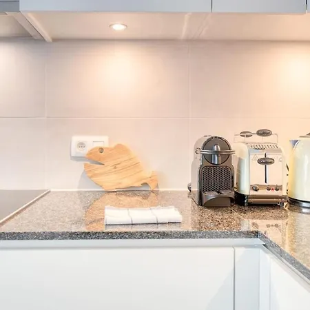 Апартаменты Family-friendly Beachside Retreat For 5 In Остенде