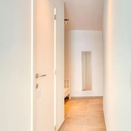 Family-friendly Beachside Retreat For 5 In Appartement Ostende