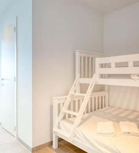 Family-friendly Beachside Retreat For 5 In 公寓 奥斯滕德