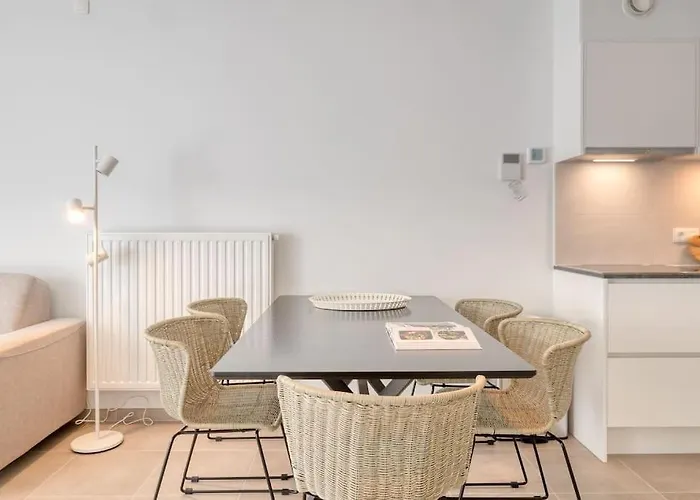 Family-friendly Beachside Retreat For 5 In 公寓 奥斯滕德